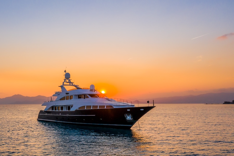 beautiful shot of a yacht sailing on the sea at su 2026 01 07 07 13 57 utc