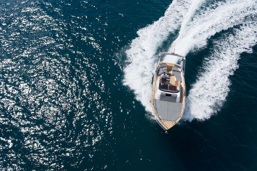 drone top view of a small luxury boat sailing at h 2026 01 07 02 05 36 utc